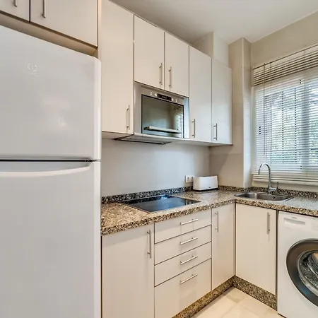 Cozy In 5 Min Walk To The *