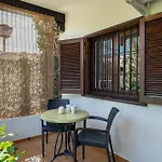 Apartman Cozy In 5 Min Walk To The