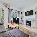 Apartman Cozy In 5 Min Walk To The *