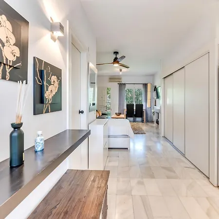 Cozy In 5 Min Walk To The Lägenhet