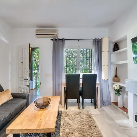 Cozy In 5 Min Walk To The *