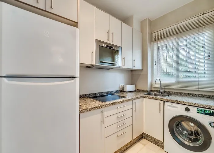 Cozy In 5 Min Walk To The *