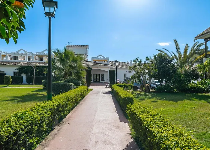 Cozy In 5 Min Walk To The マルベーリャ