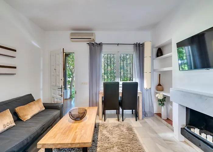 Cozy In 5 Min Walk To The *