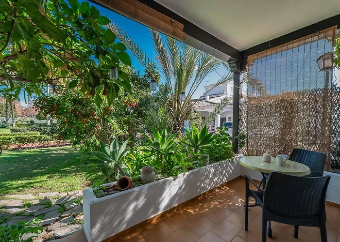 Cozy In 5 Min Walk To The * マルベーリャ