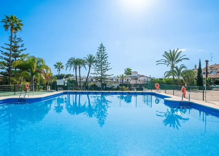 Cozy In 5 Min Walk To The アパート マルベーリャ