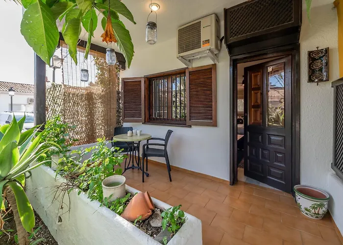 Cozy In 5 Min Walk To The * マルベーリャ